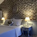 Hotel S3 Orange 3*