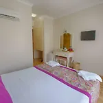 S3 Orange Hotel 3*