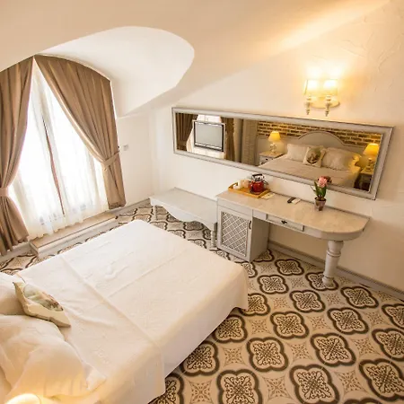 S3 Orange Hotel