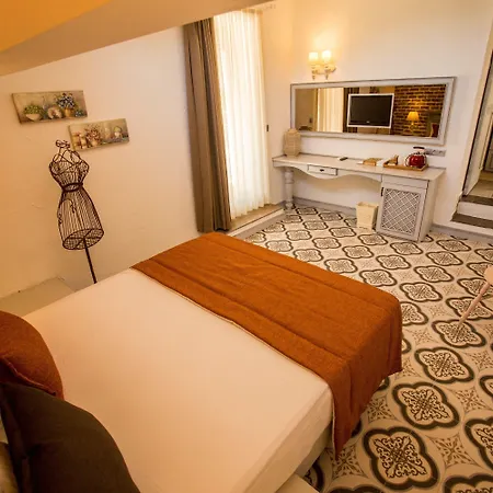 Otel S3 Orange 3*